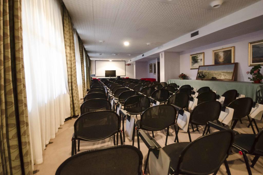 Grand Hotel Helios Tarquinia Luaran gambar